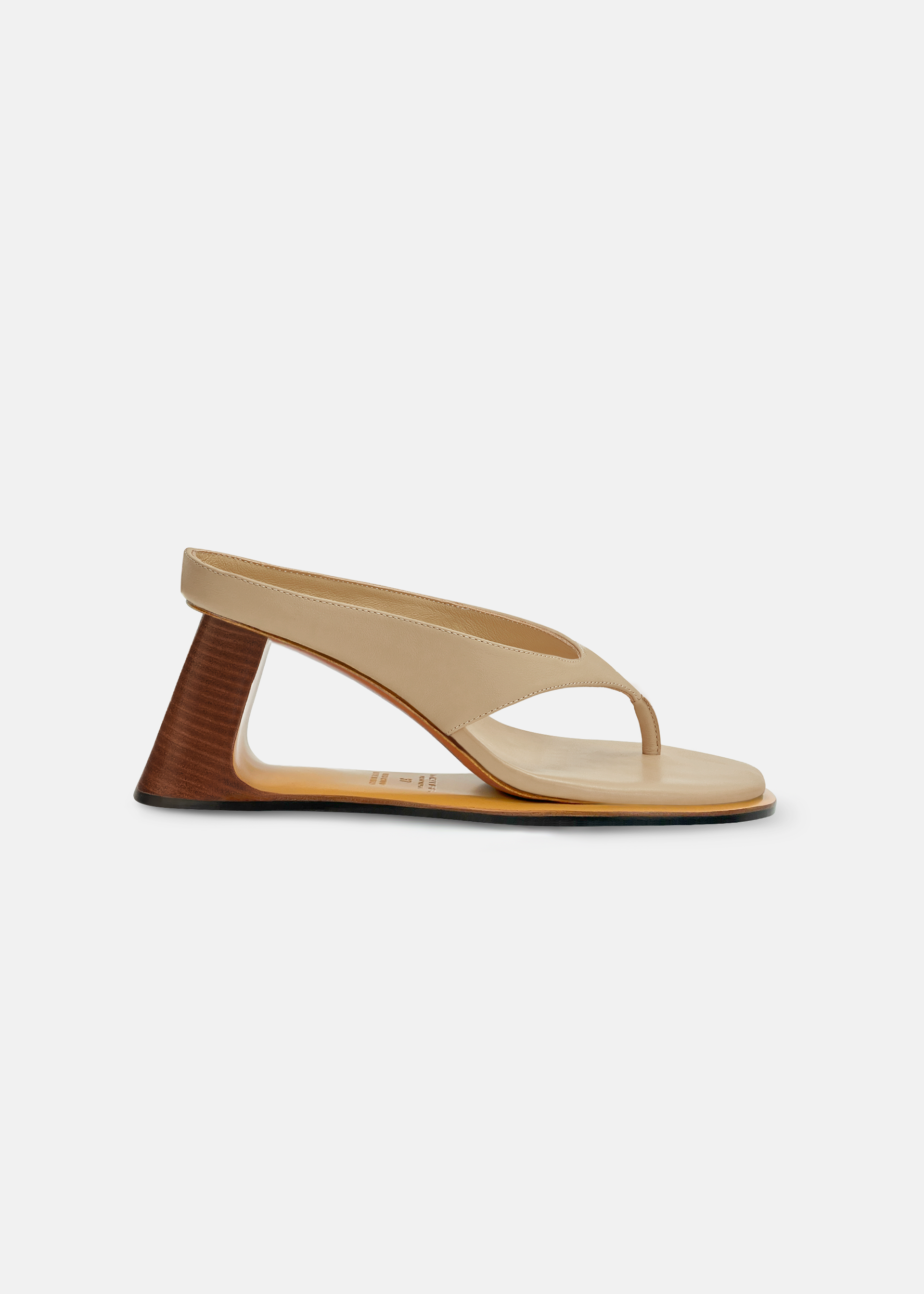L’ABSURDE SANDAL